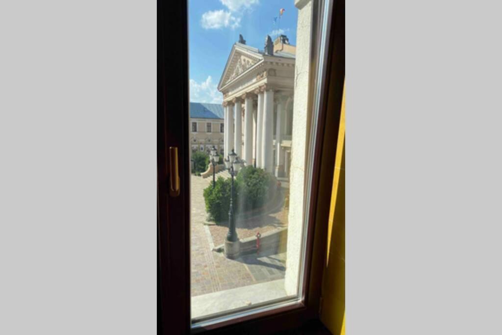 Safari Royal Apartment Oradea Exterior foto